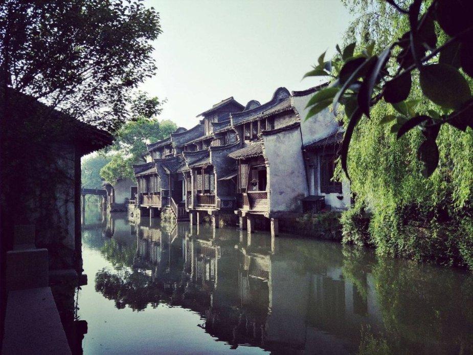 跳动的圆球